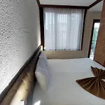 Hotel Patron 2*