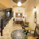 Hotel Patron 2*